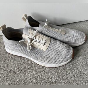 True & Co. Light Gray Knit Sneakers with Cream Accents